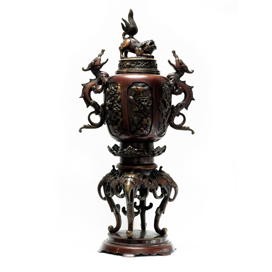 Vase Koro en bronze à patine rouge, période Meiji
