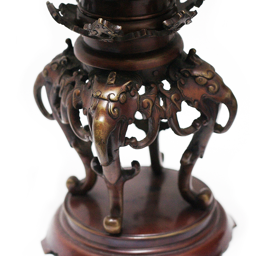 Vase Koro en bronze à patine rouge, période Meiji
