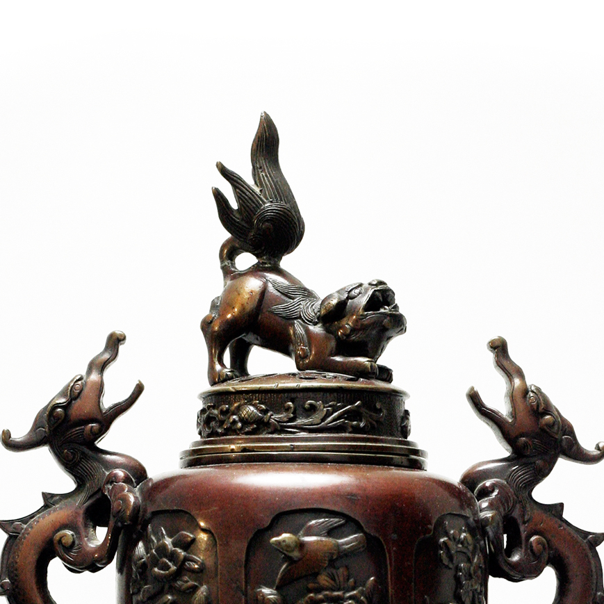 Vase Koro en bronze à patine rouge, période Meiji