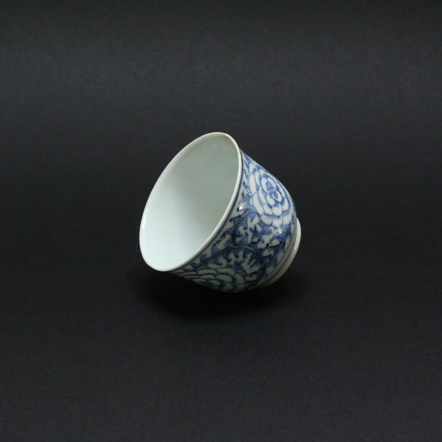 BLUE AND WHITE PORCELAIN CUP, 19th