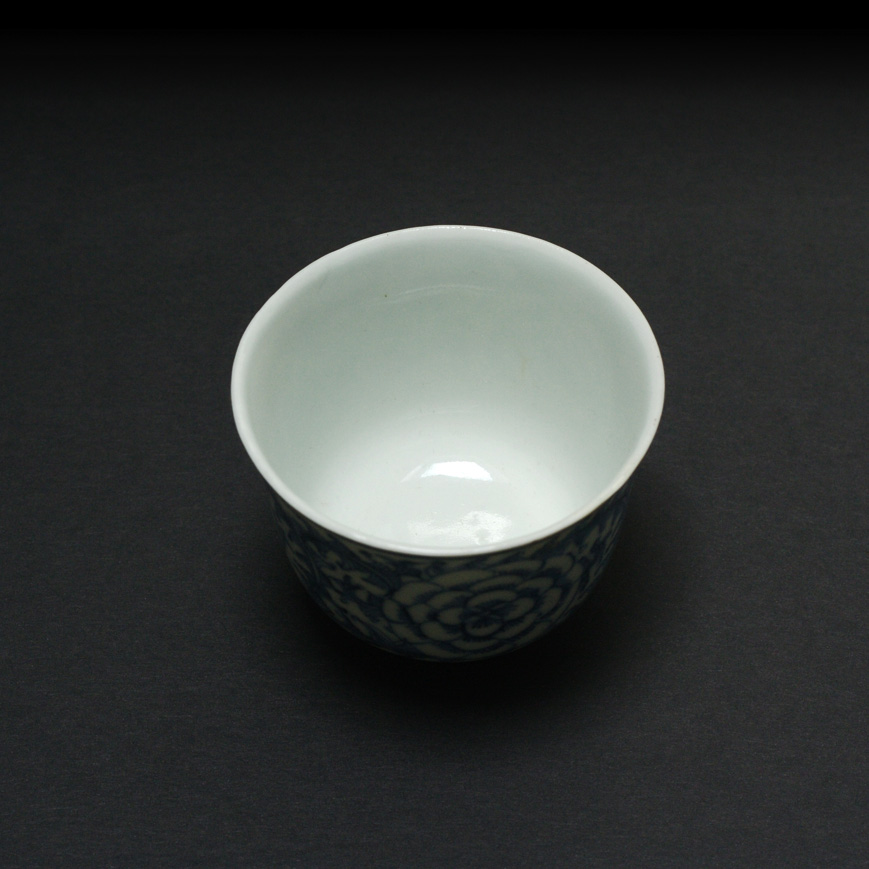 BLUE AND WHITE PORCELAIN CUP, 19th