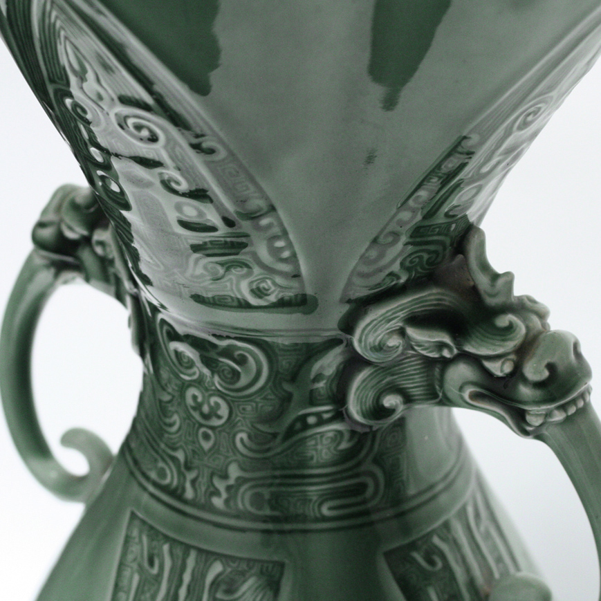 VASE EN FAÏENCE ÉMAILLÉE, THÉODORE DECK XIXe