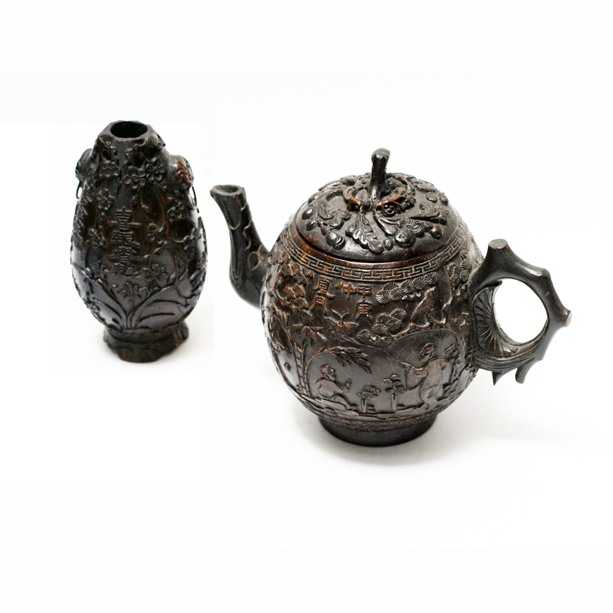Théière et vase en noix de coco gravée, fin Qing