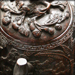 Théière et vase en noix de coco gravée, fin Qing