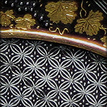 SILVER AND GOLD INLAID IRON DISH SIGNED MORIGUCHI, LATE 19TH